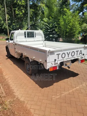 New Toyota Hilux 2024 White