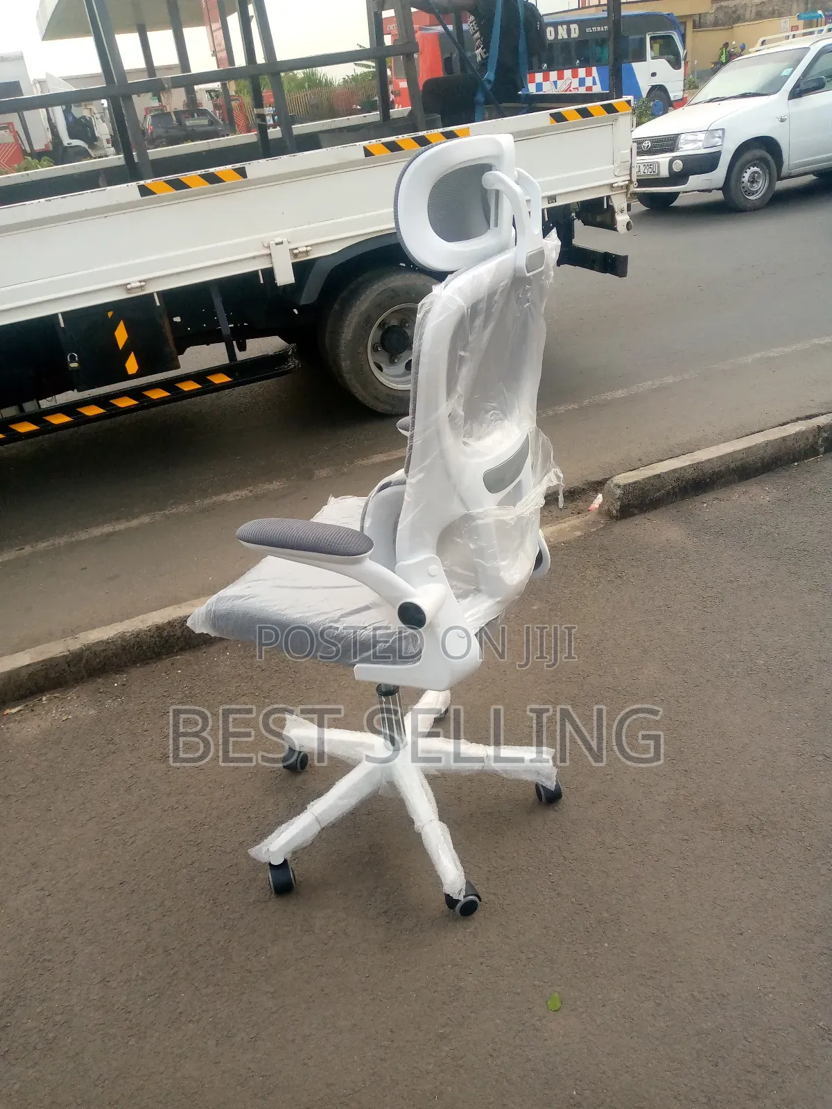 White Executive Office Chair With Headrest