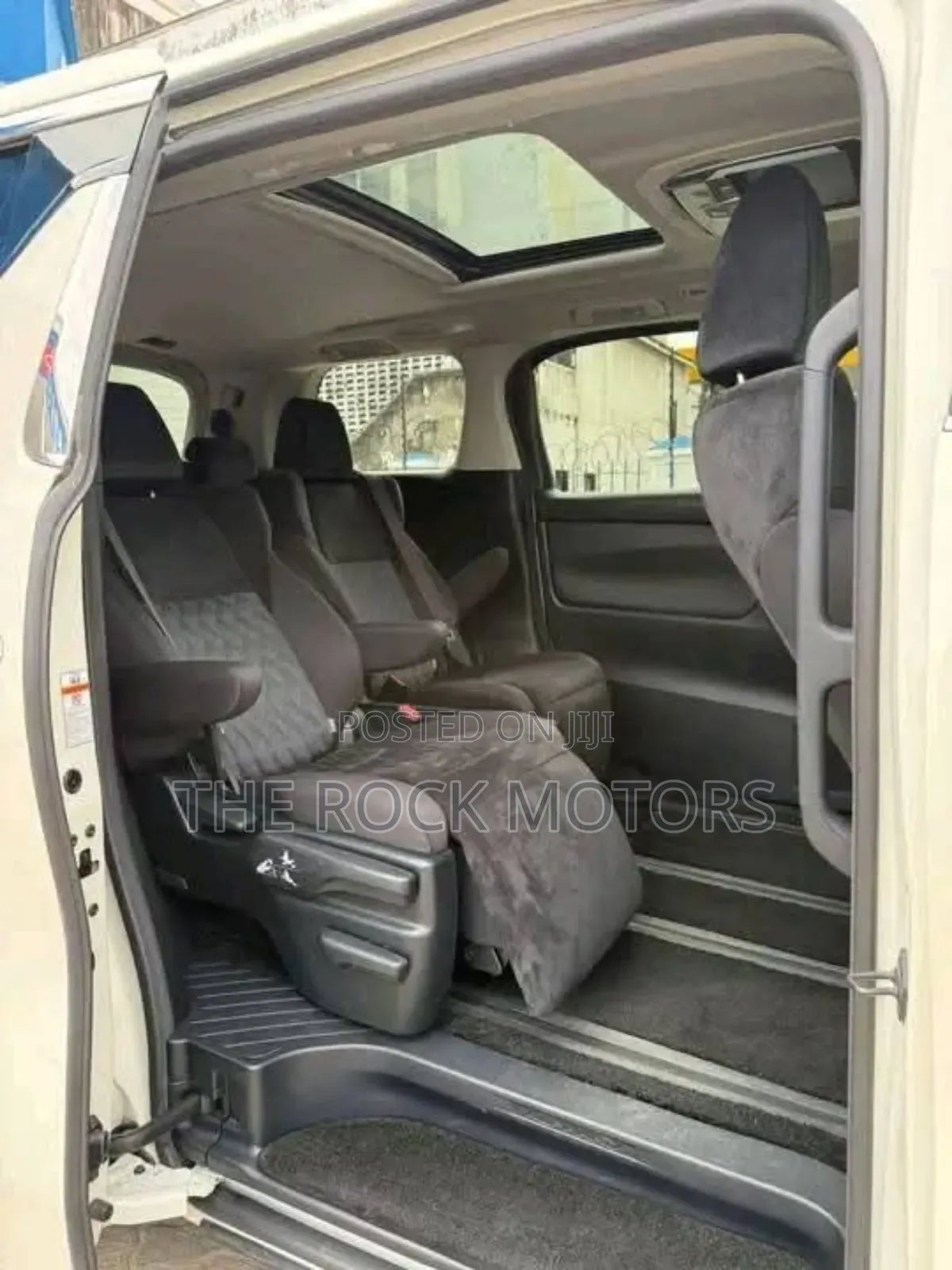 Toyota Alphard 2019 White