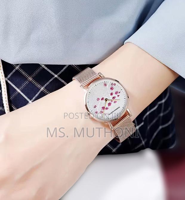 White Dial Adorned With a Pink Floral Pattern Hm Ladies - thumbnail 3