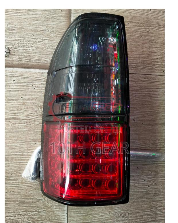 Prado 90 Tail Light Set/Pair - thumbnail 2