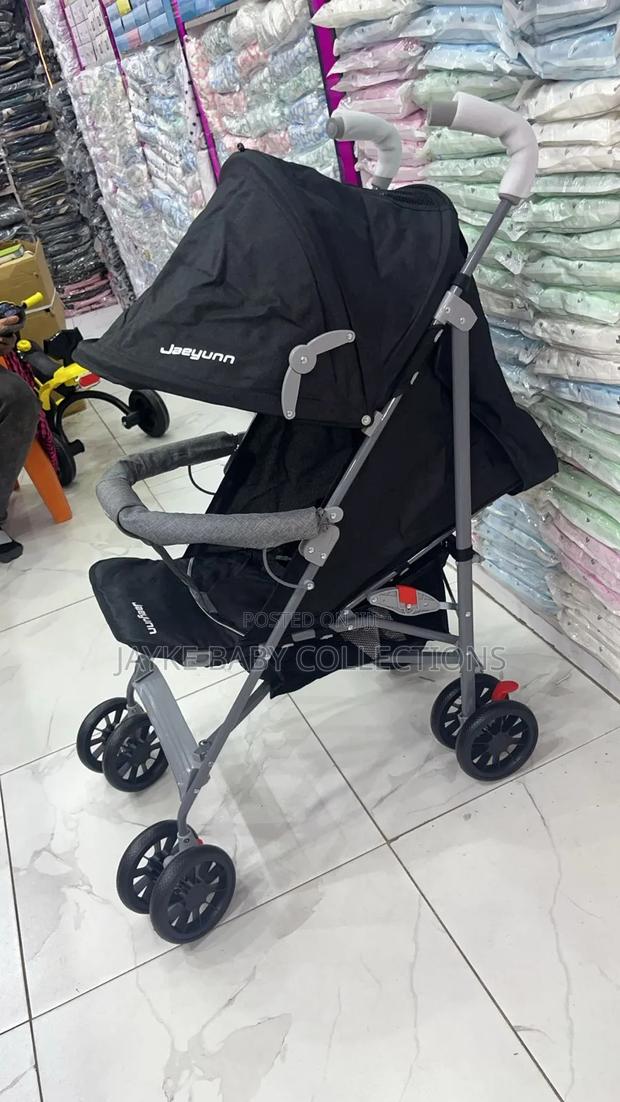 Lightweight Baby Umbrella Stroller – Easy Travel Storage - thumbnail 4