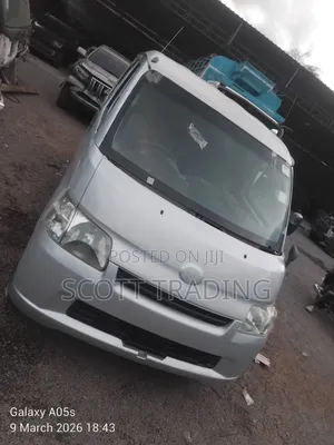 Toyota Townace Front Windscreen