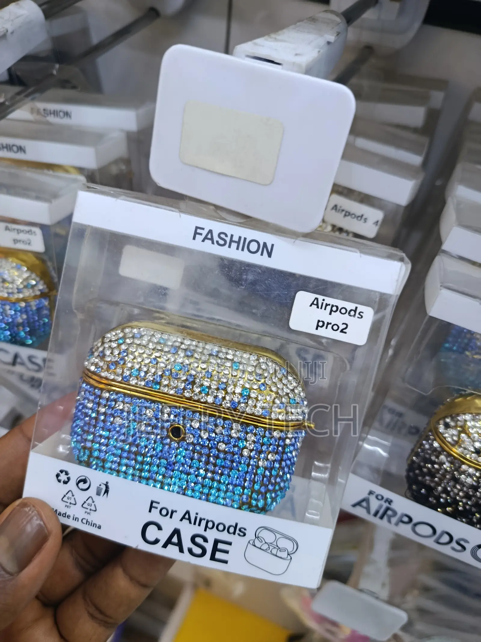Stylish Airpods Pro 2 Case Luxurious Rhinestone Gradient Design