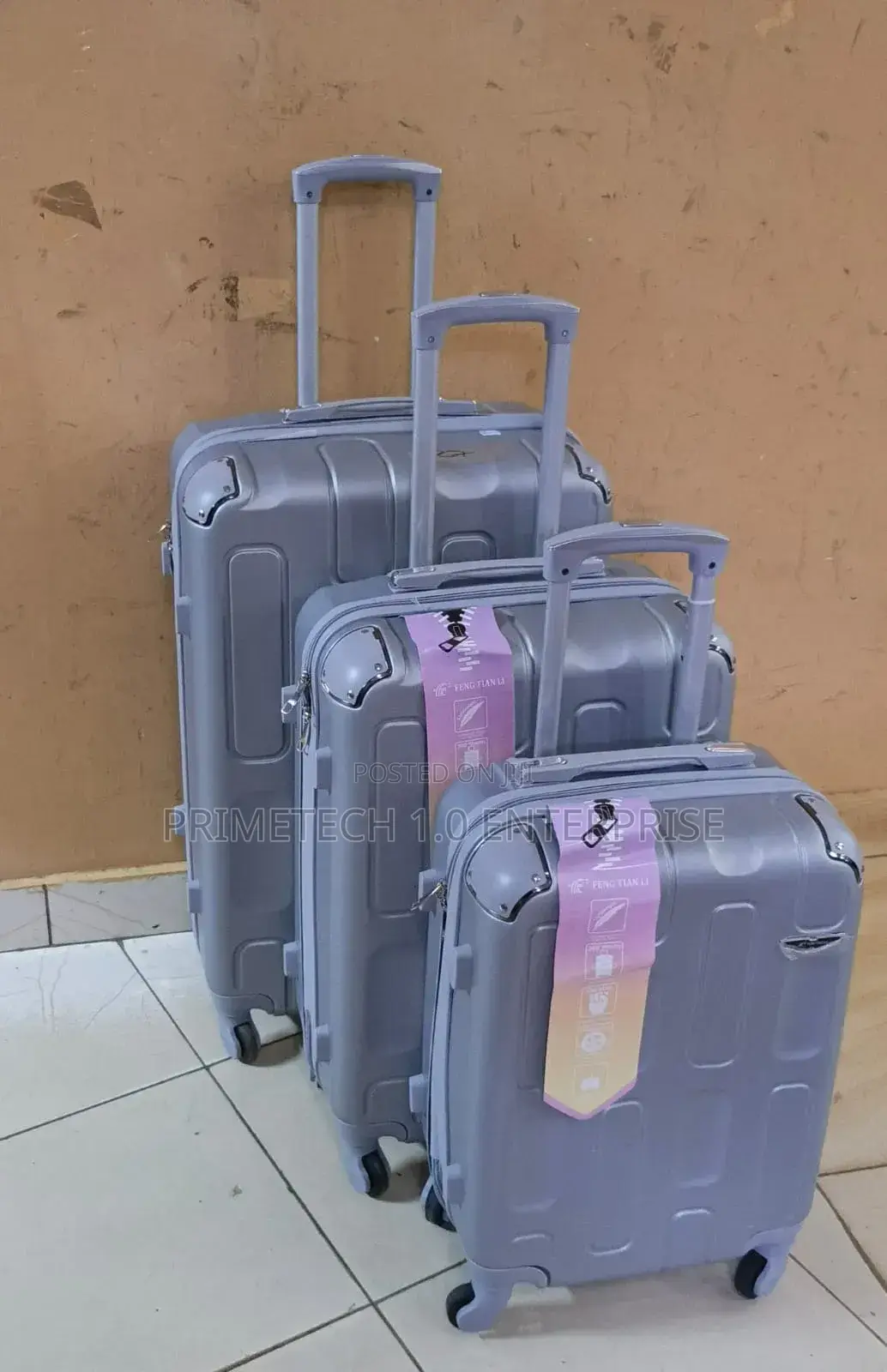 3 PCS Luxurious Fibre Suitcases