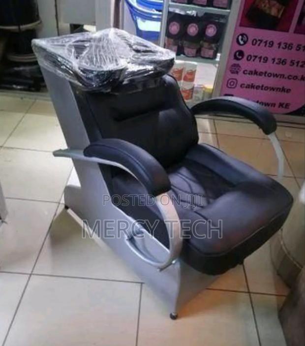 Modern Executive Barber Chair With Sink - main view