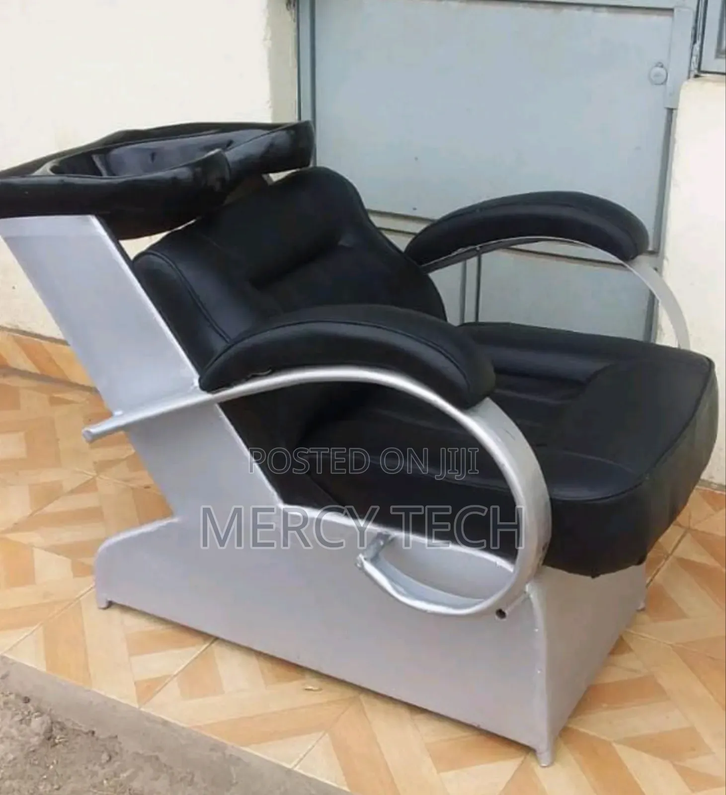 Modern Barber Chair With Inbuilt Sink