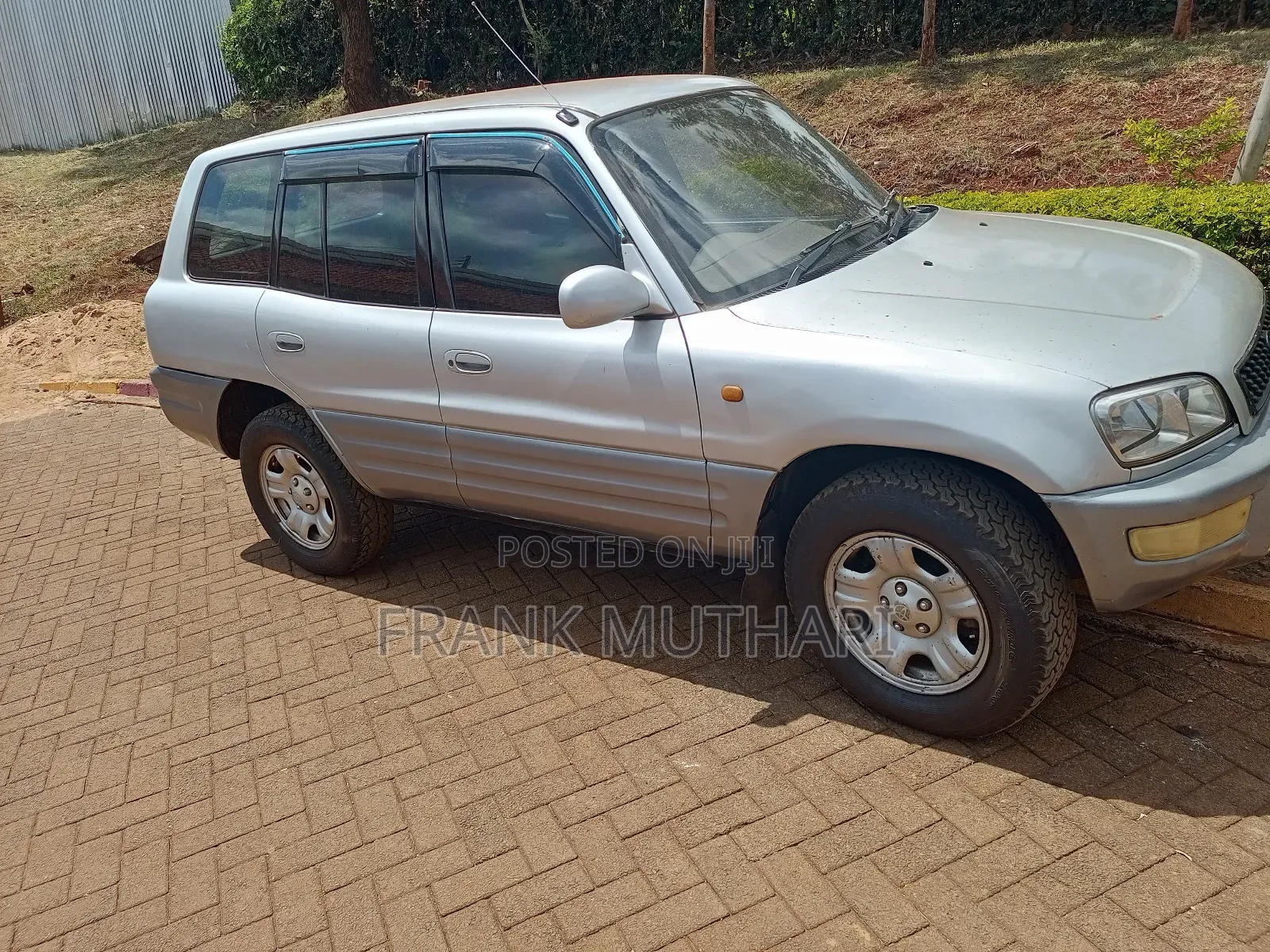 Toyota RAV4 Automatic 2000 Silver