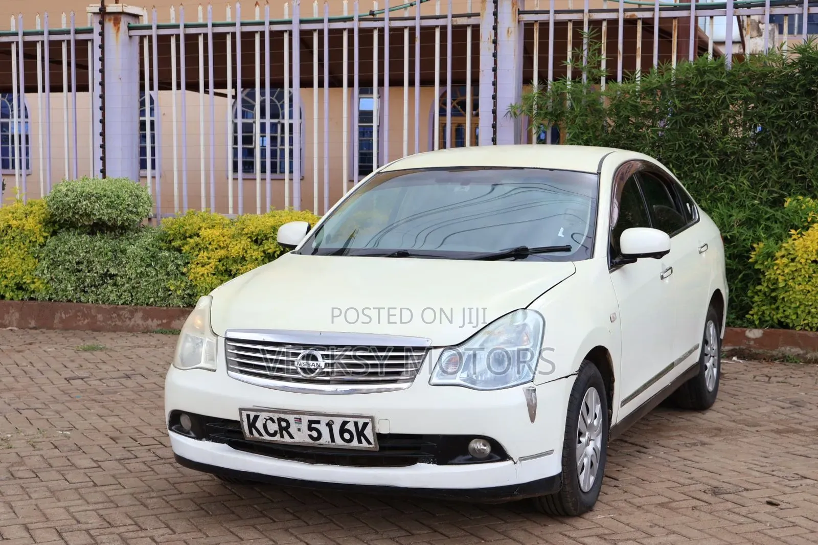 Nissan Bluebird 2012 Pearl