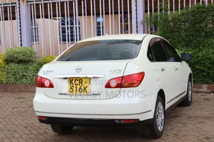 Nissan Bluebird 2012 Pearl