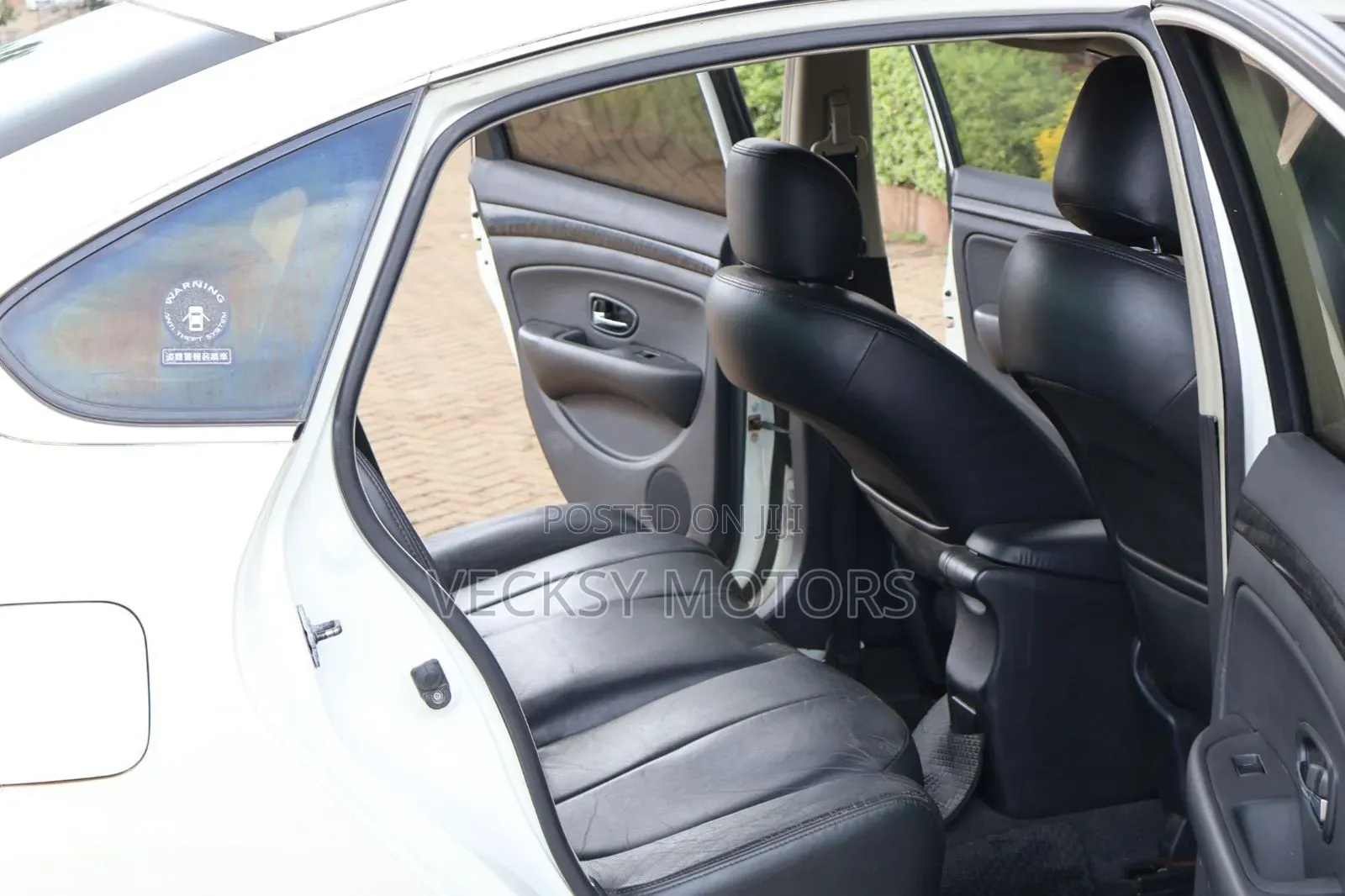 Nissan Bluebird 2012 Pearl