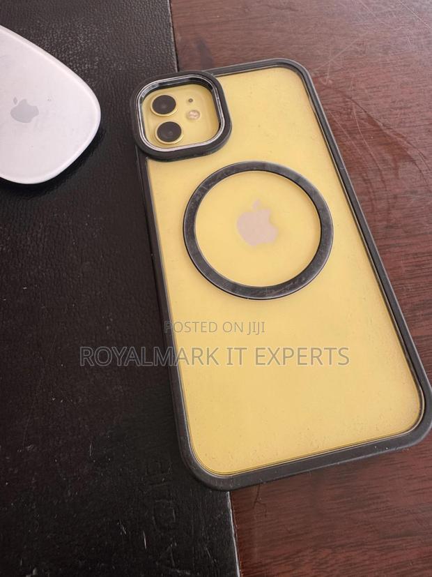 Apple iPhone 11 64 GB Yellow - thumbnail 3