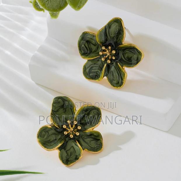 Flower Statement Earrings - thumbnail 7