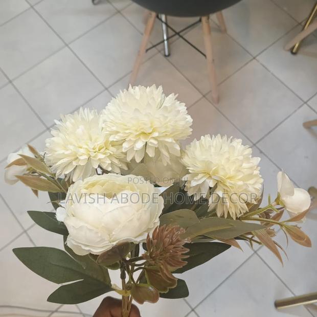 Artificial Flowers - thumbnail 2
