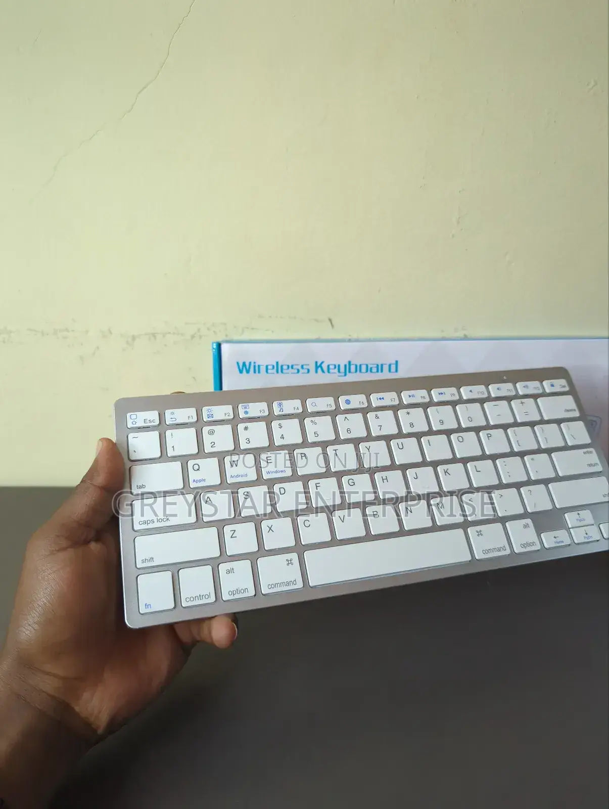 Wireless Bt Keyboard for Computer and Mobile Phone Tablet