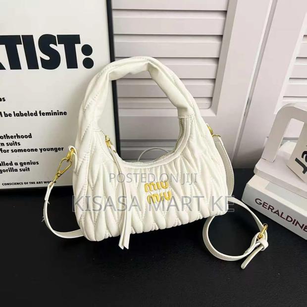 Ladies Hand Bag. - thumbnail 3