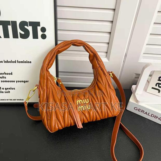 Ladies Hand Bag. - thumbnail 4