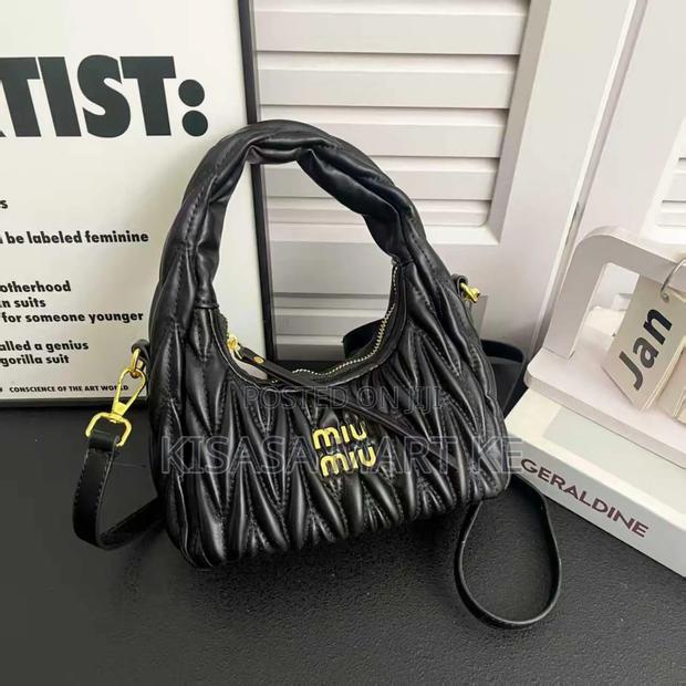 Ladies Hand Bag. - thumbnail 6