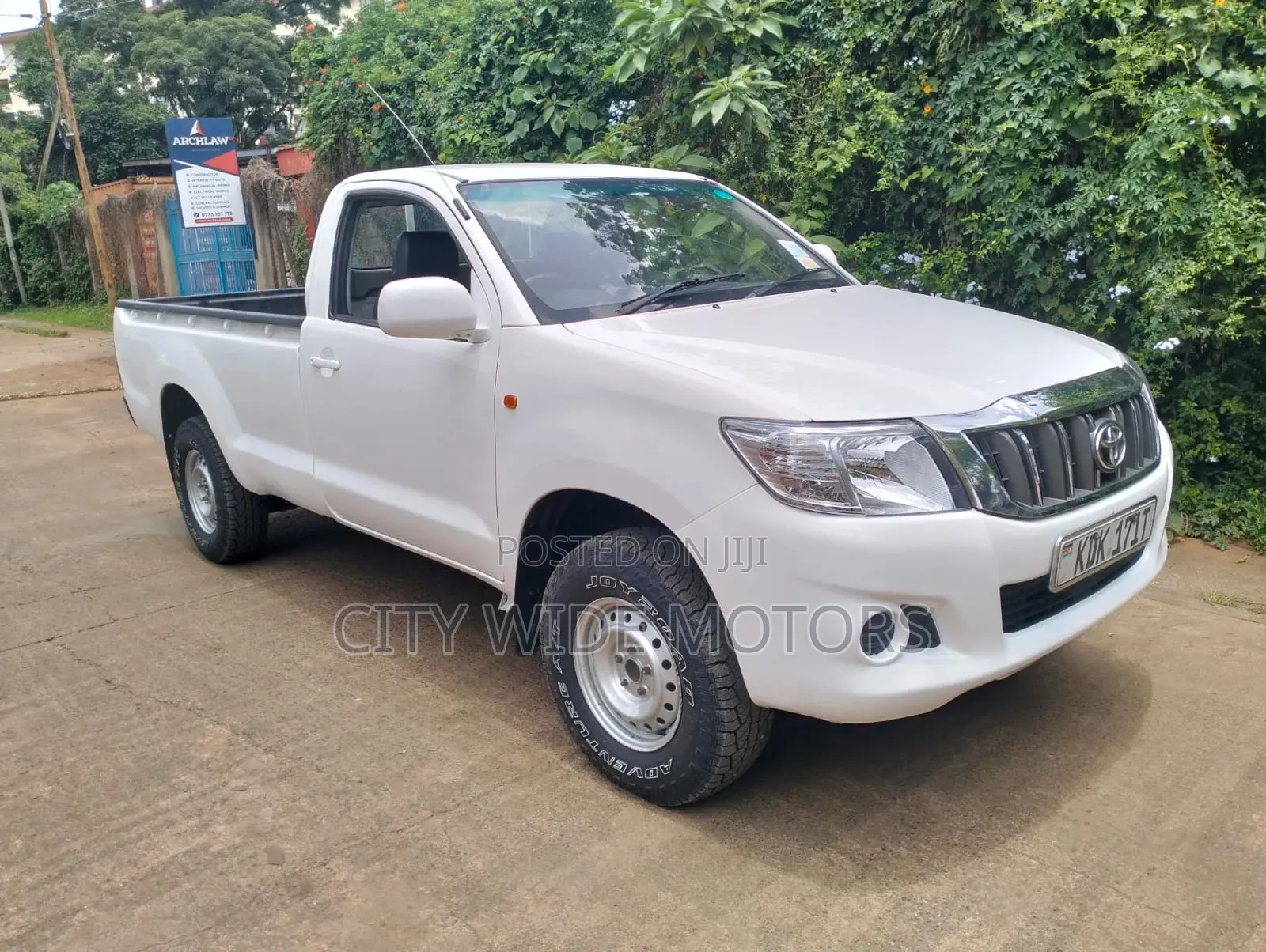 Toyota Hilux 2016 White