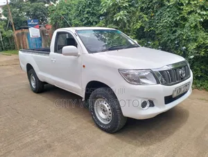 Toyota Hilux 2016 White