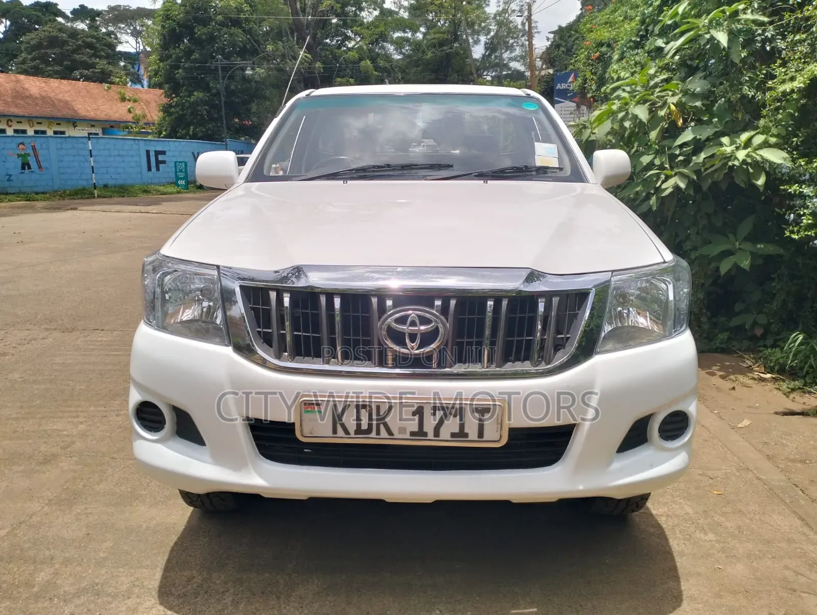 Toyota Hilux 2016 White
