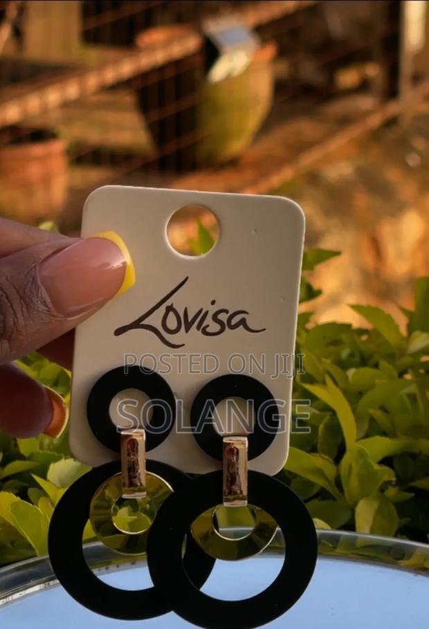Lovisa Black Circle Earrings