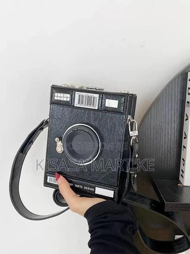 Unisex Shoulder Bag.
