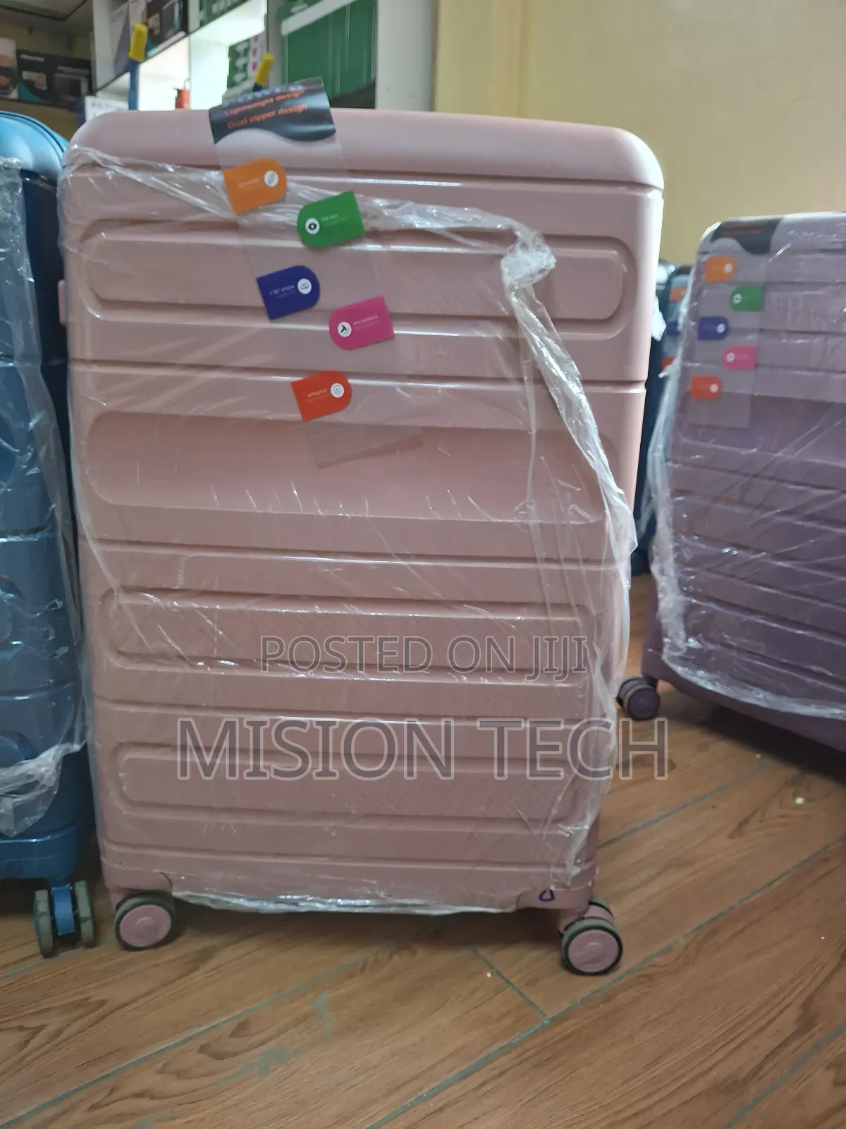 *3 in 1 Luxurious Unbreakable Pp Suitcase*
*