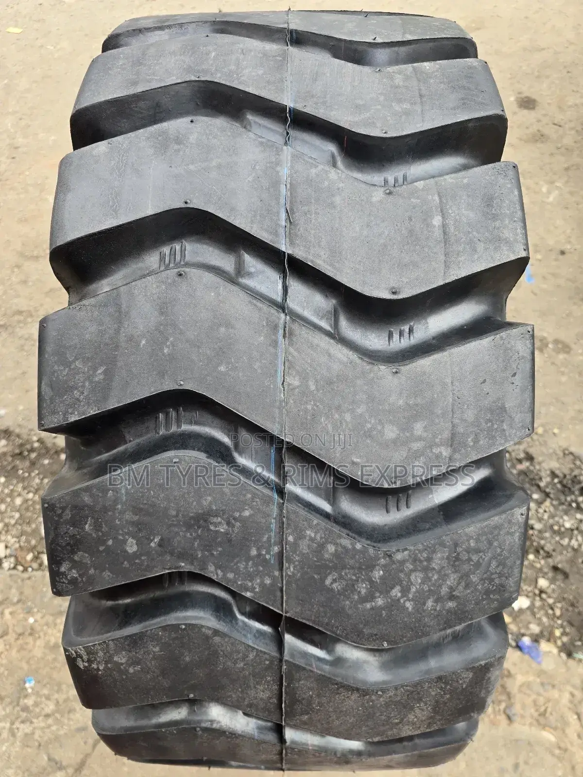 16/70 - 20 Roadlion (Tractor Tyres).