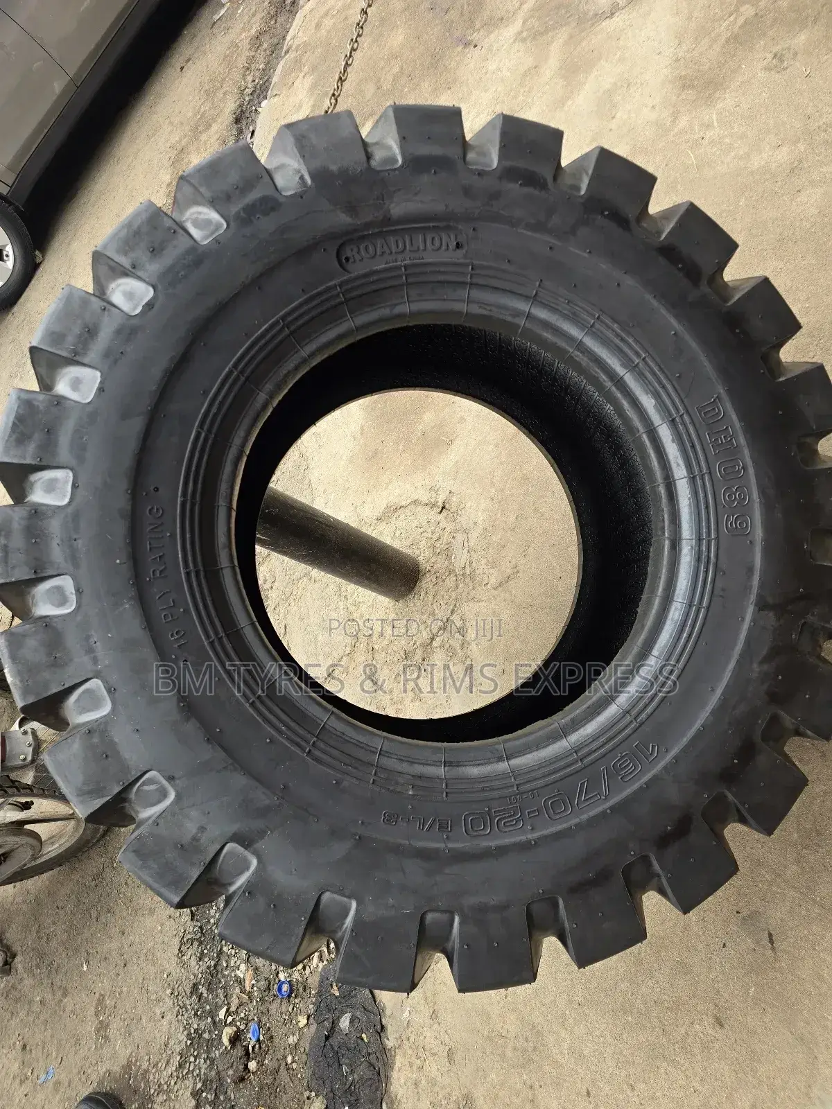 16/70 - 20 Roadlion (Tractor Tyres).