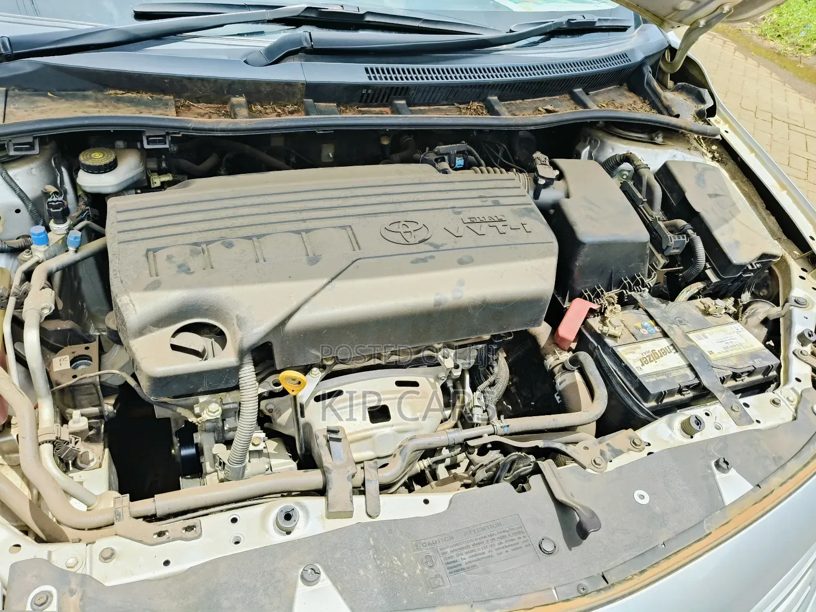 Toyota Corolla LE 4dr Sedan (1.8L 4cyl 4A) 2010 Silver