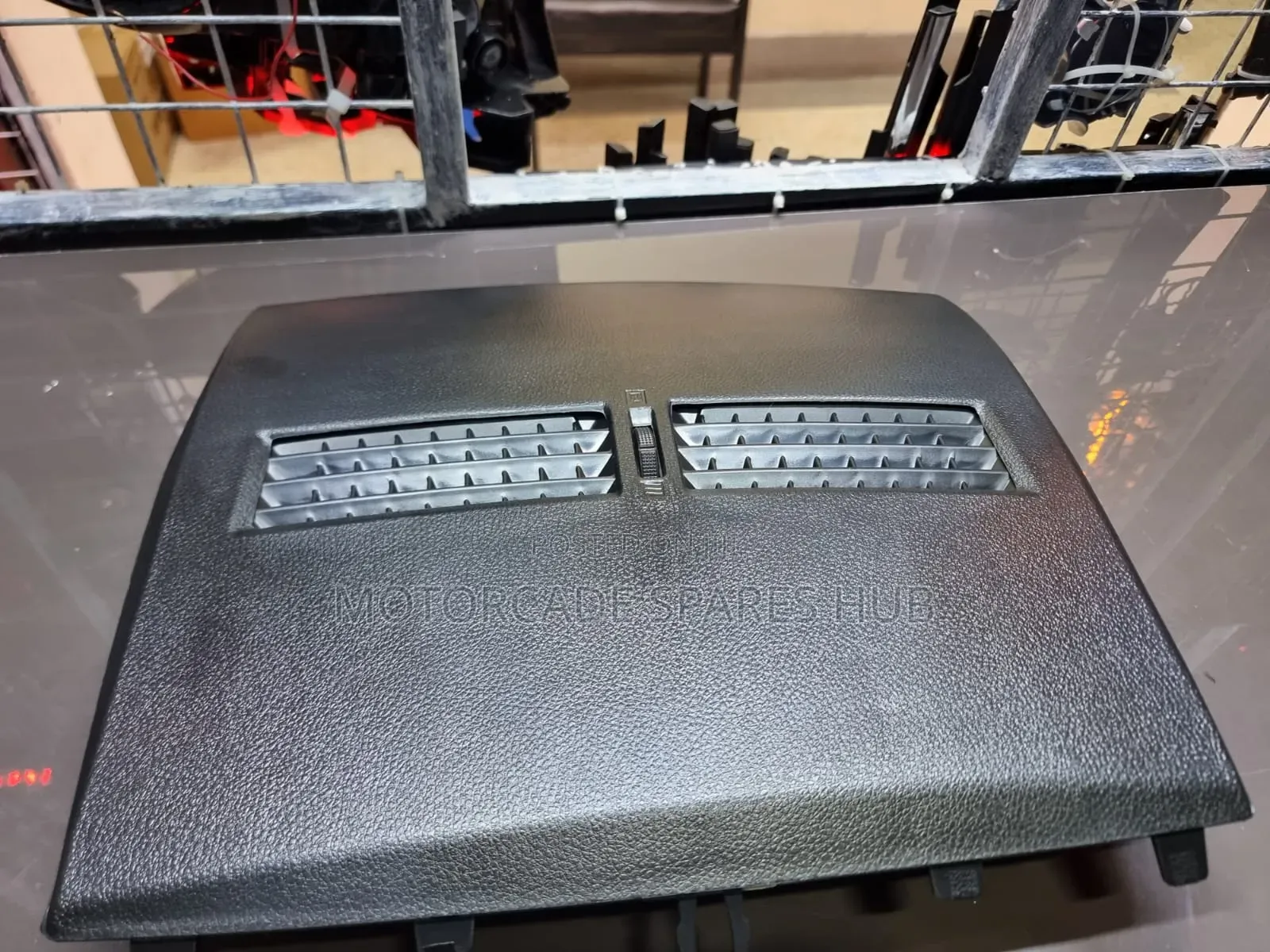 Nissan Tiida Center Dashboard Air Vent Console