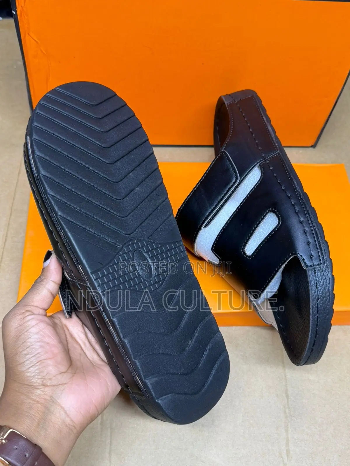 Pole Sandals