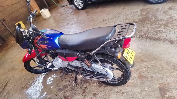 Bajaj Boxer 2023 Blue - main view