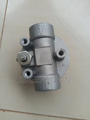 Hydraulic Filter Mounting Head Adapter, Designed for Heavy Machines