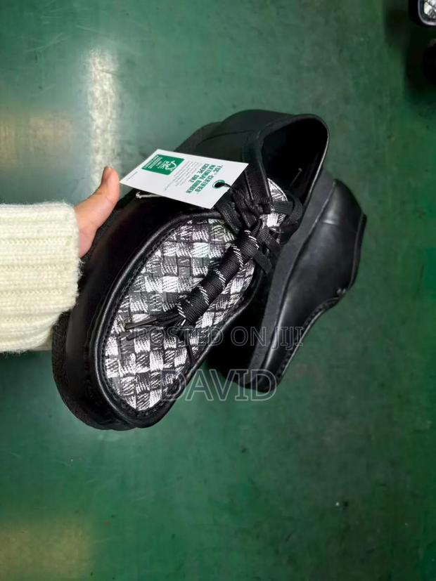 Shoe, Sneakers - thumbnail 4