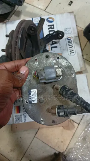 Mazda Bongo L 8 Complete Fuel Pump