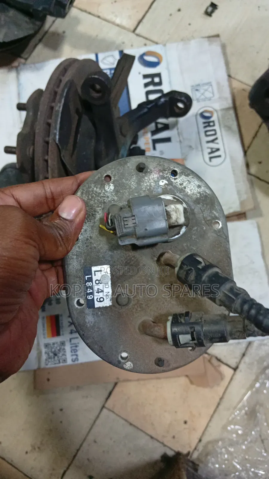 Mazda Bongo L 8 Complete Fuel Pump