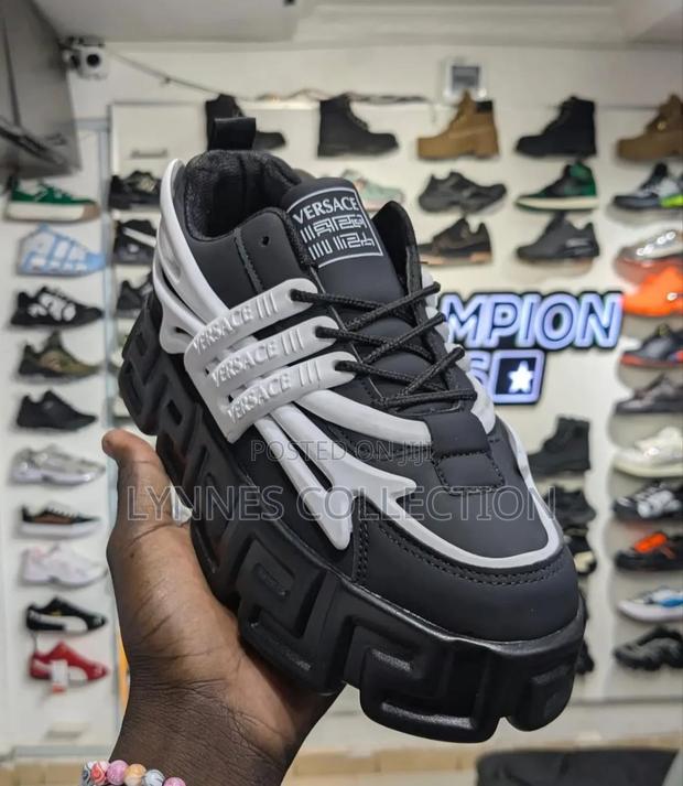 Versace Sneakers - thumbnail 3