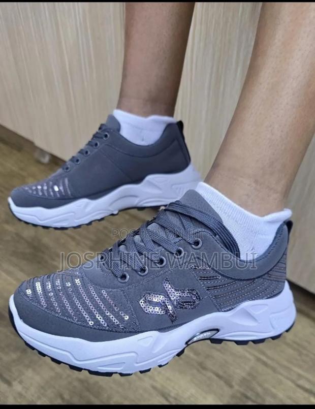 New Shoes Size 36-42 - thumbnail 4