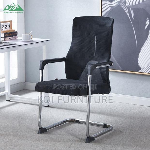 Office Chair : Ergonomic Mesh Back Visitor Chair