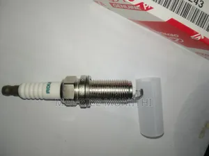 Spark Plugs Toyota Auris (Genuine)