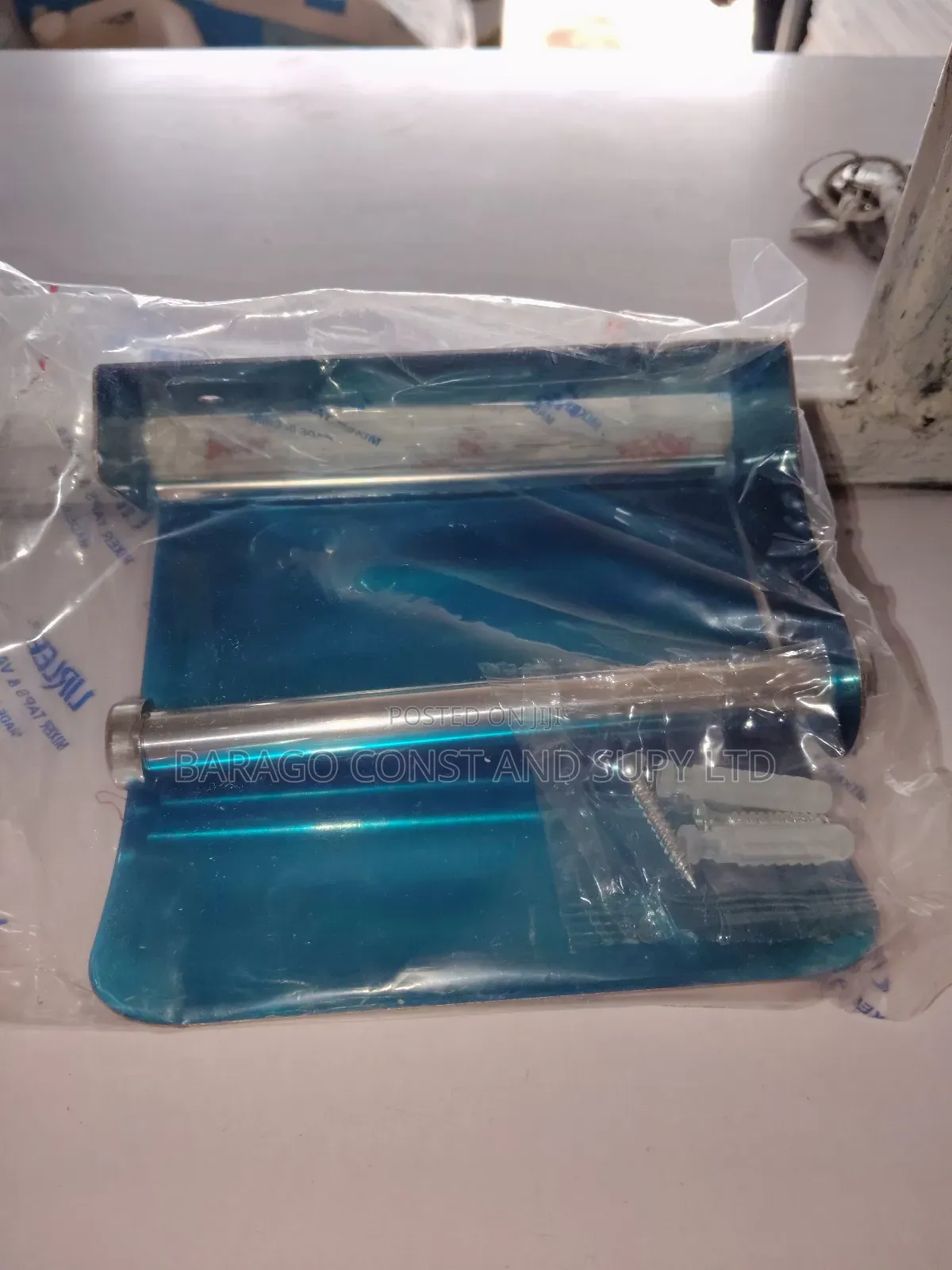 Tissue Holder (Lirlee)