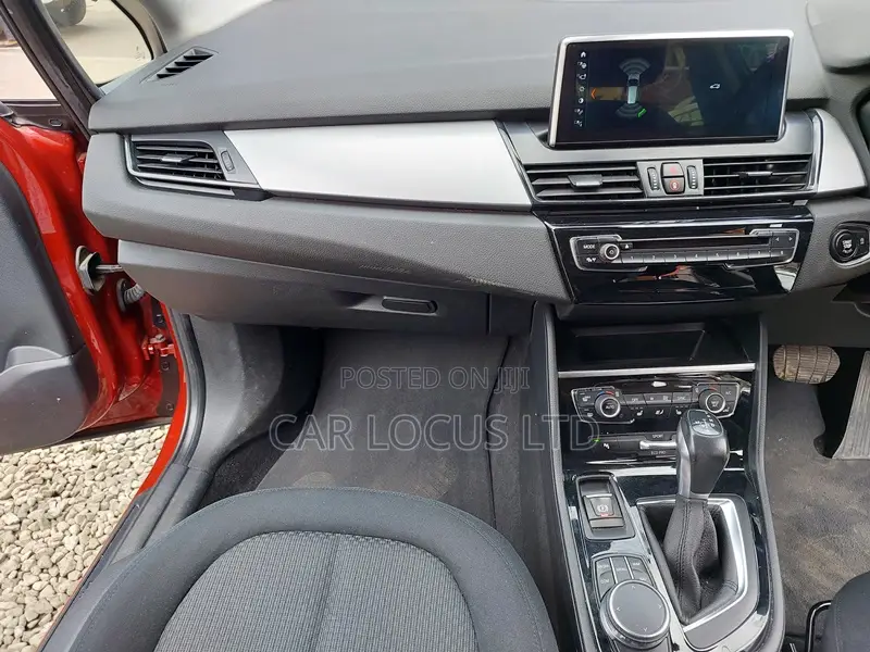 BMW 218i 2018 Red
