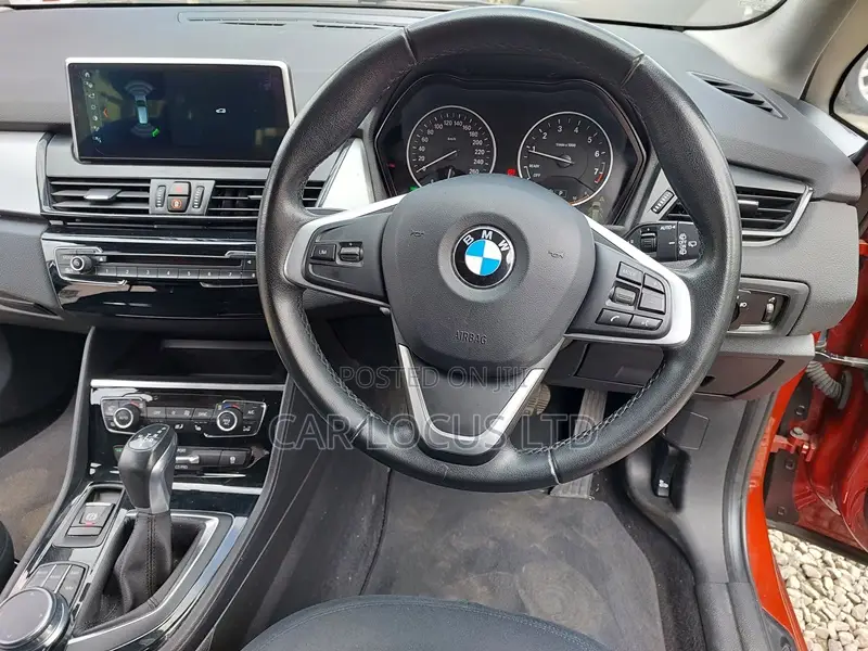BMW 218i 2018 Red