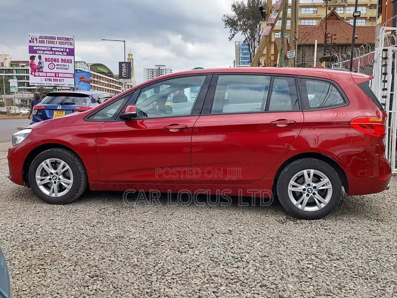 BMW 218i 2018 Red