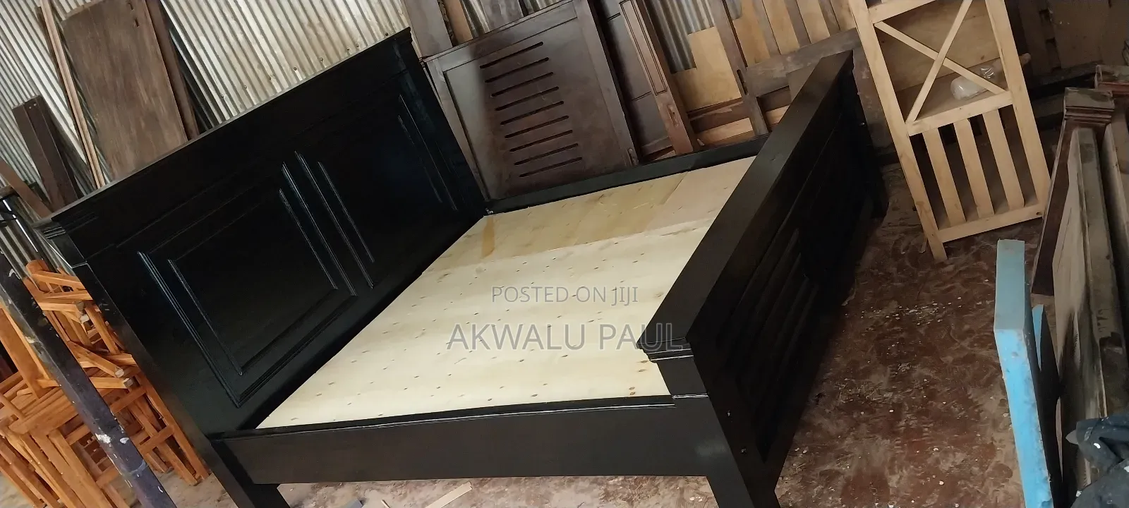 King Size Bed With Bedside Cabinet