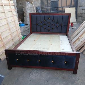 5x6 Brown Bed With Black Velvet Martial
