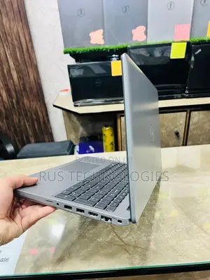 Laptop Dell Precision 3580 16GB Intel Core i7 SSD 512GB