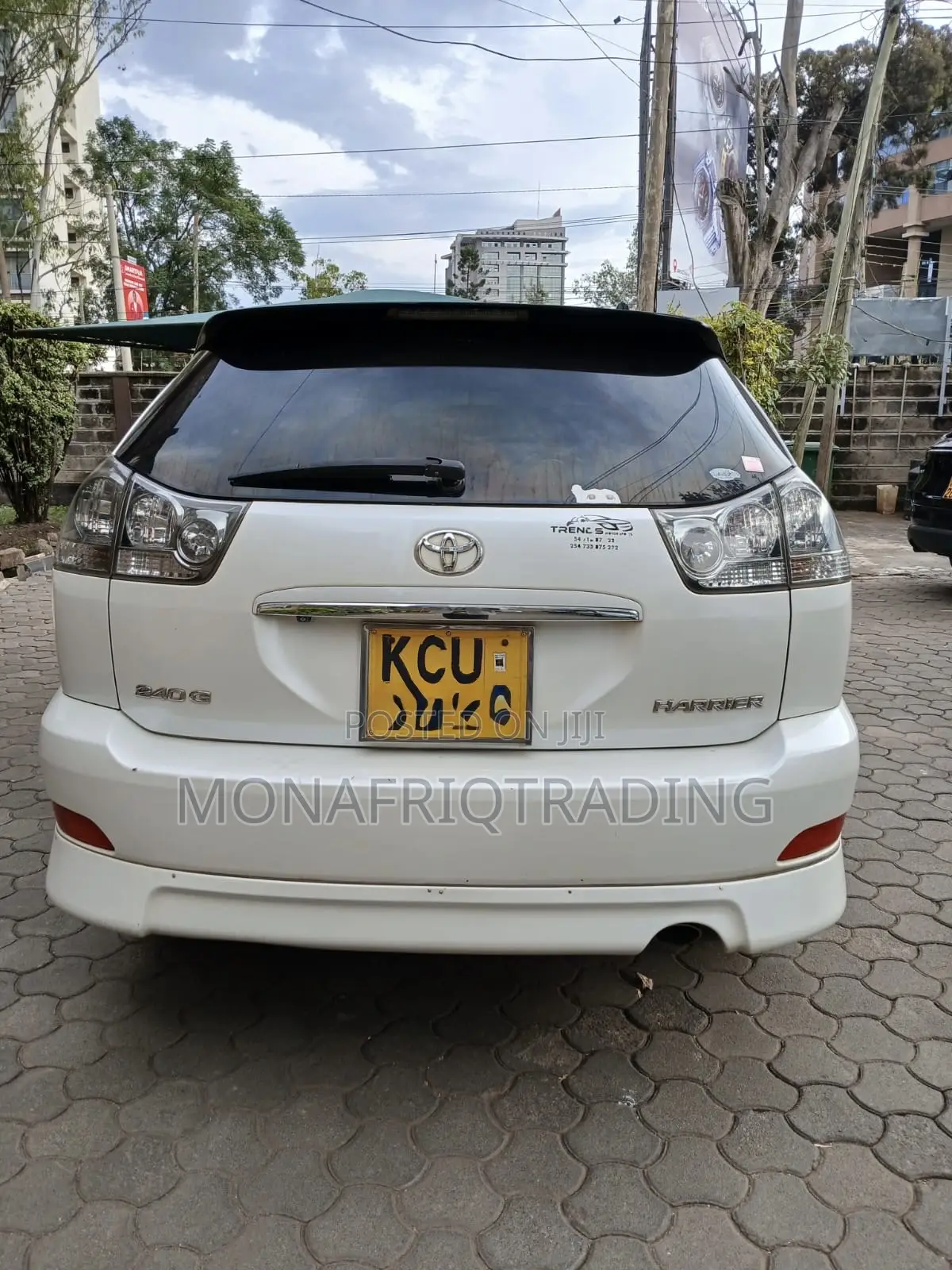 Toyota Harrier 2.4 2011 White
